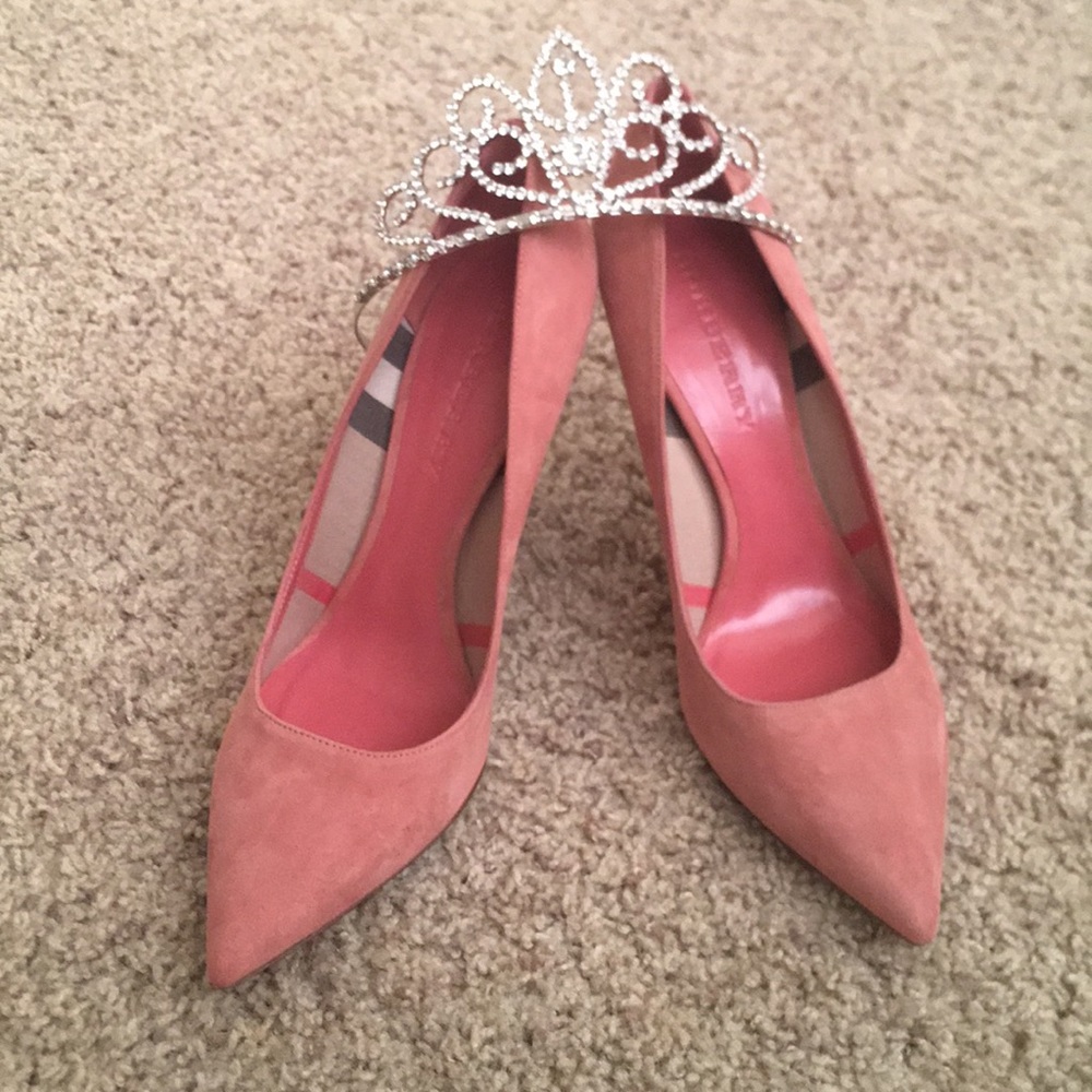 Burberry size 39